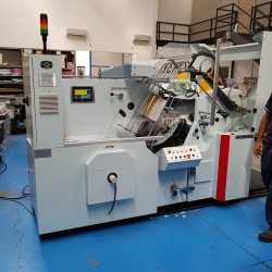 May 2018 : Installation of new Hot stamp foil machine Guangya TL 780 in Brescia- Italy